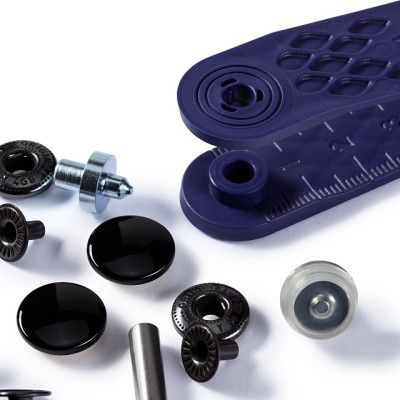 Stiskací knoflíky černé, 15 mm (10 ks) PRYM