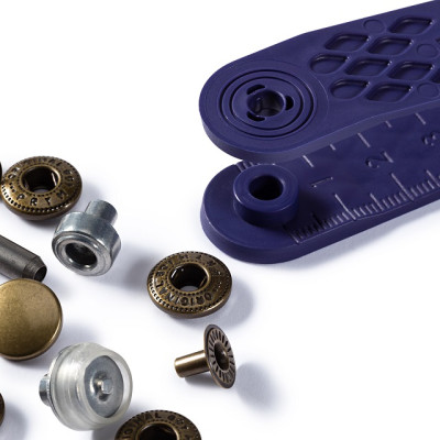 Stiskací knoflíky staromosaz, 12 mm (10 ks) PRYM