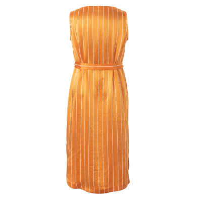 Střih Burda číslo 6106 šaty bez rukávů pro plnoštíhlé