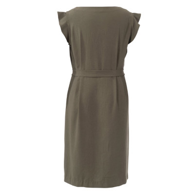 Střih Burda číslo 6106 šaty bez rukávů pro plnoštíhlé