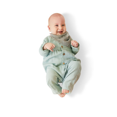 Střih Burda 9258, návod k šití: overal se zapínáním na patentky na nohavicích