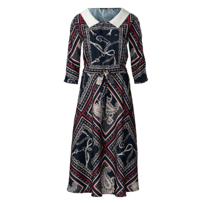 Střih Burda 5980, návod k šití: šaty s límečkem, volná halenka